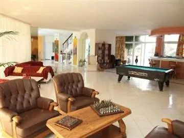 Castello Di Rodi Apartment